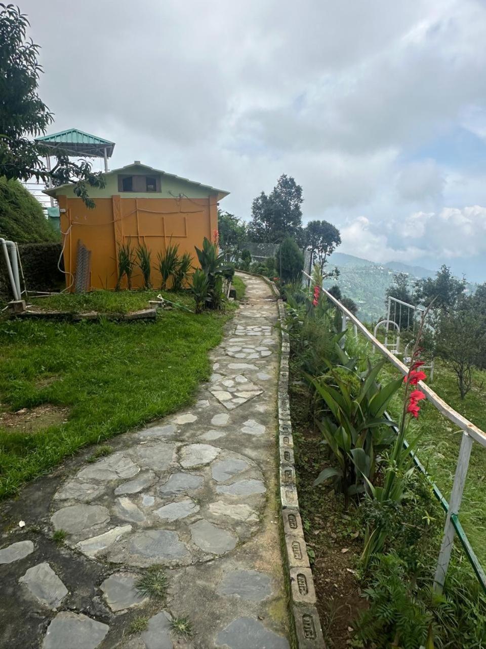 Drona Hills Resorts Kanatal Exterior foto