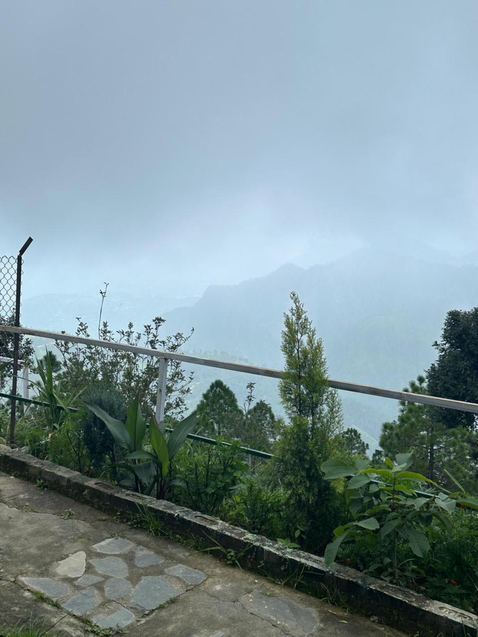Drona Hills Resorts Kanatal Exterior foto
