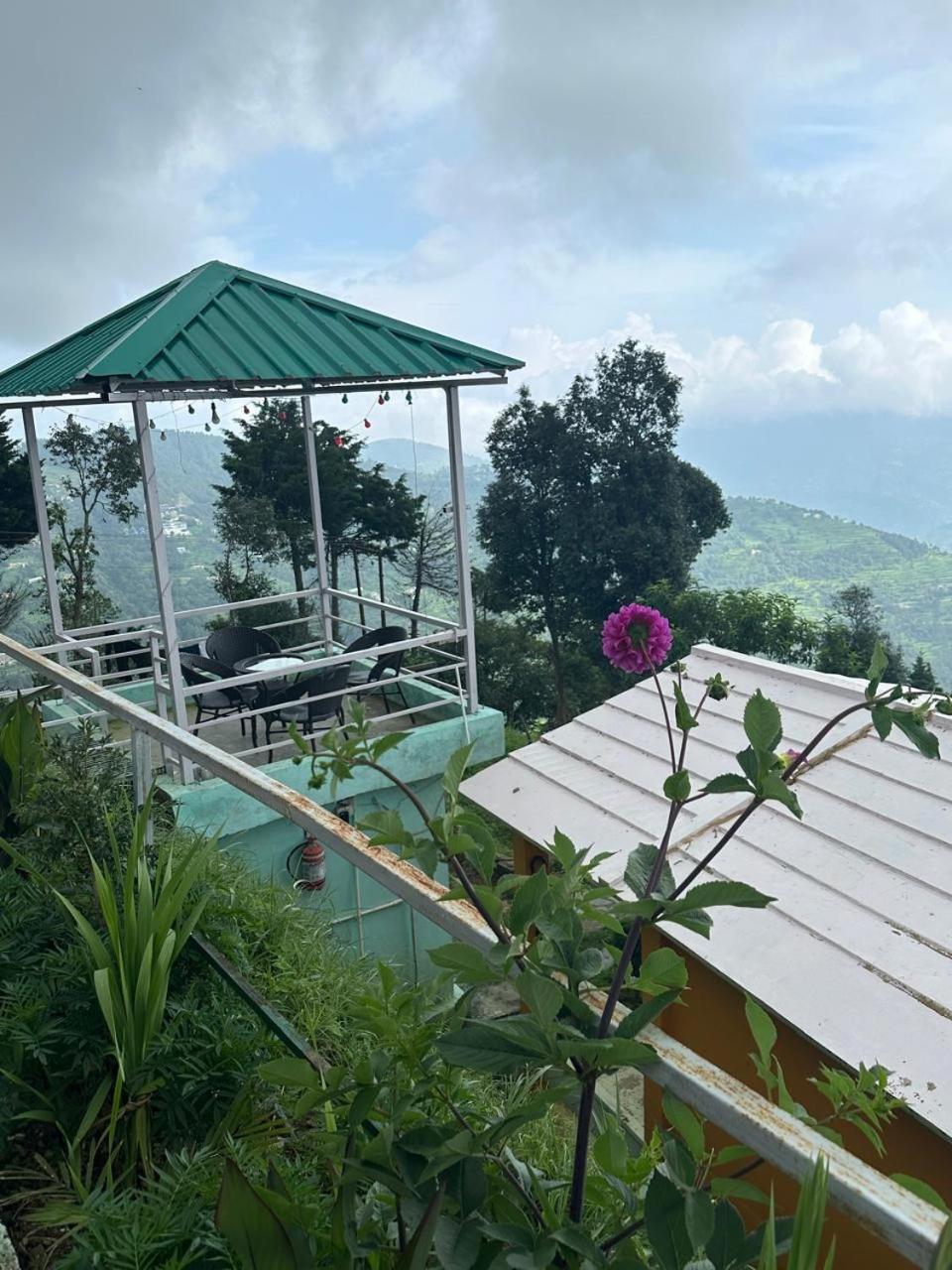 Drona Hills Resorts Kanatal Exterior foto